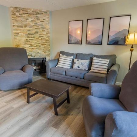 Family Bear Condos, Full King Suite, Kitchen, Pool Access Unit 103 Gatlinburg Ngoại thất bức ảnh