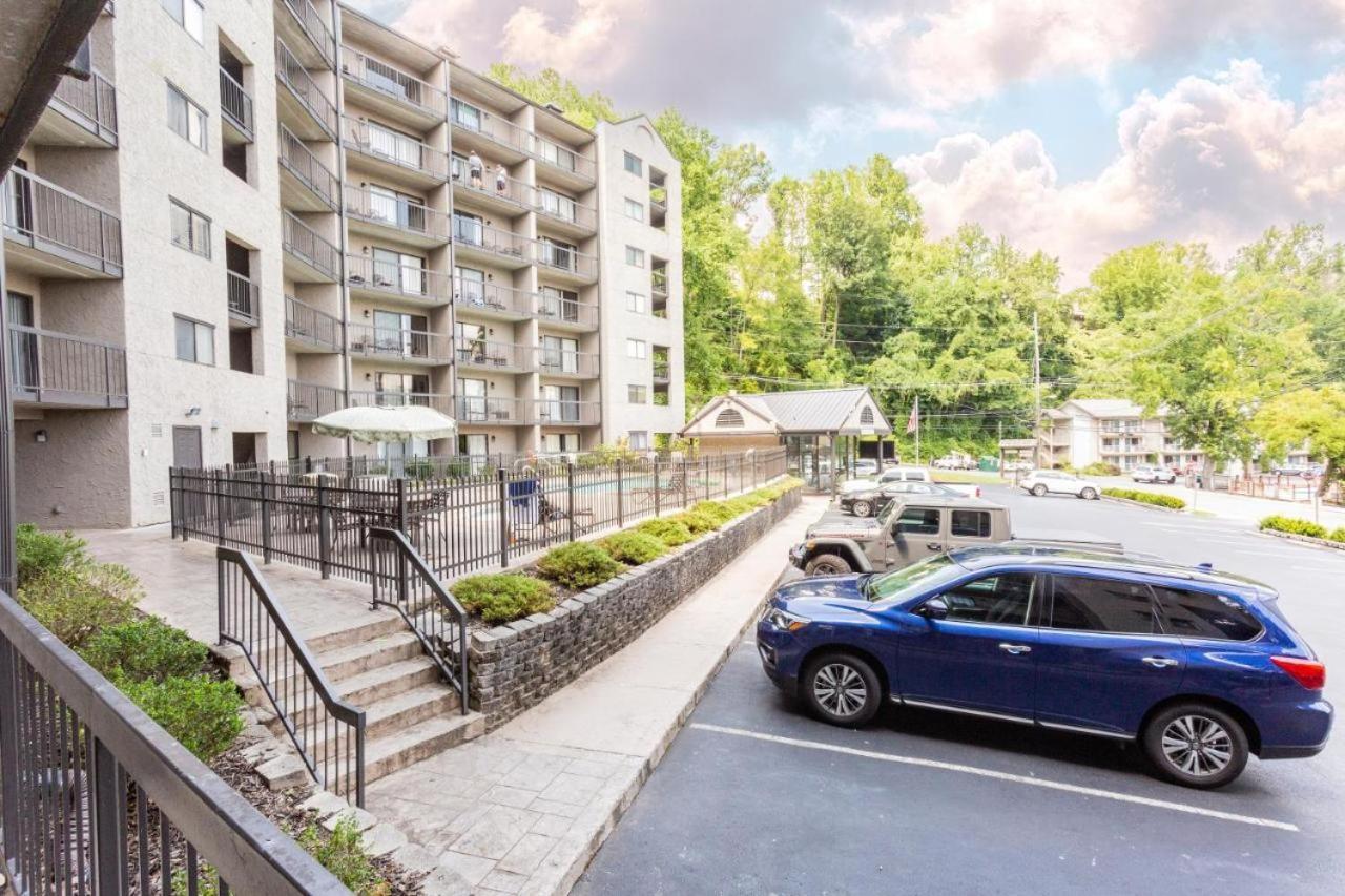 Family Bear Condos, Full King Suite, Kitchen, Pool Access Unit 103 Gatlinburg Ngoại thất bức ảnh